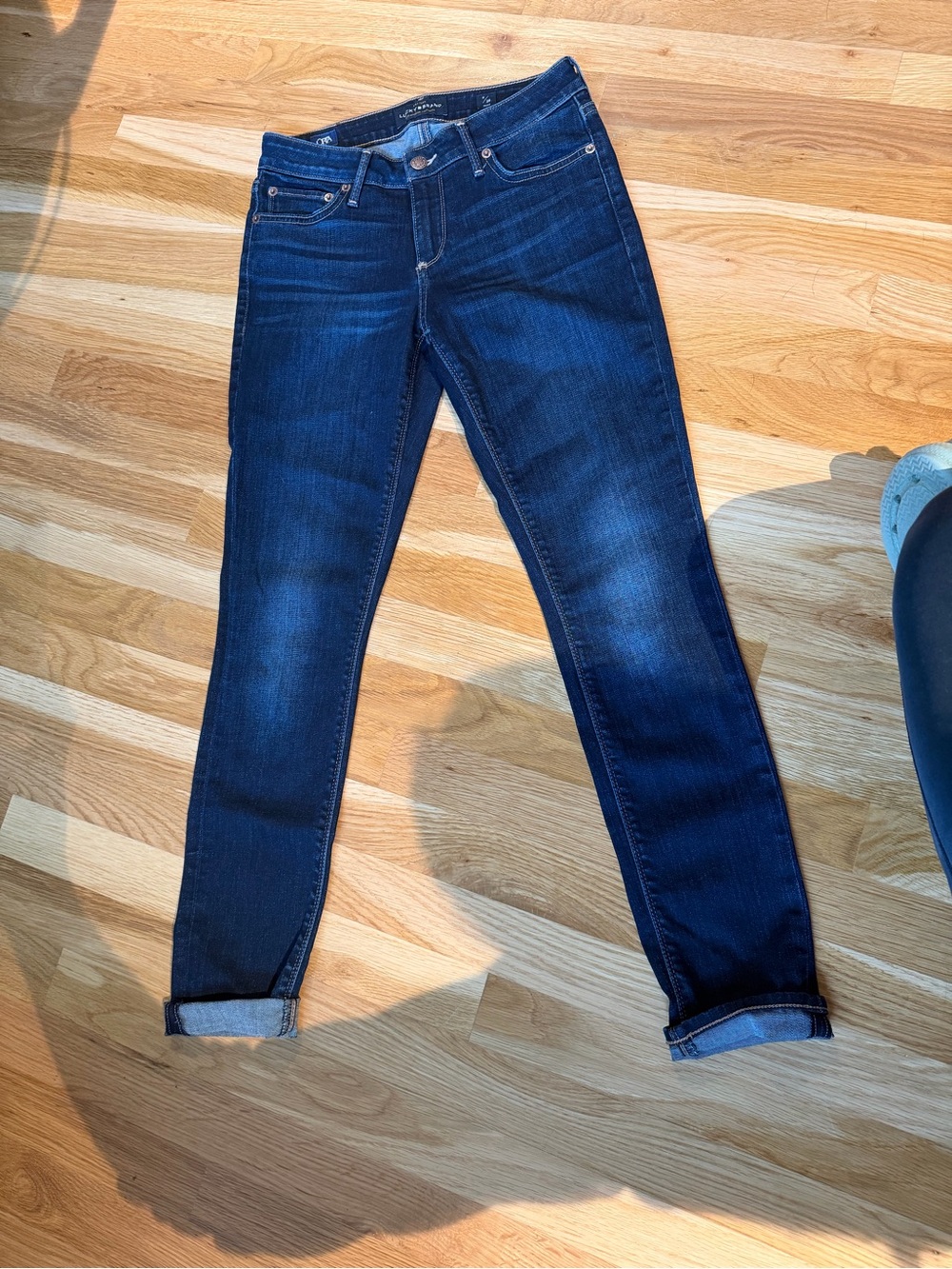 Lucky Brand - dark wash indigo jeans